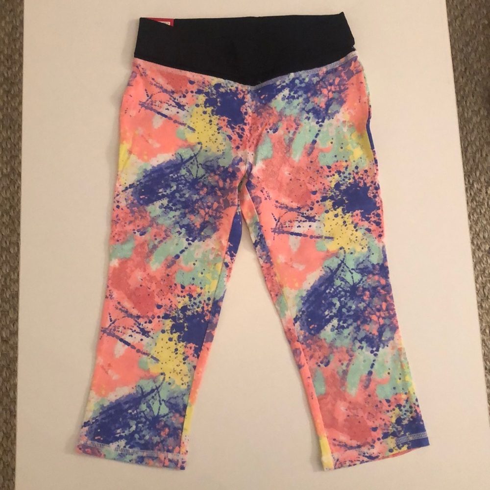 Girls Yoga Capri Splatter Paint Sparkle 7/8 NWT
